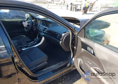 2016 Honda Accord Lx z USA, uszkodzony, nr VIN 1HGCR2F3XGA227413